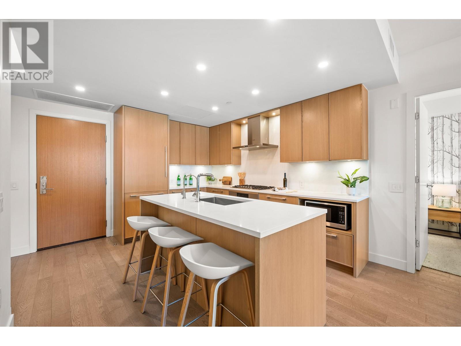 321 3220 Connaught Crescent, North Vancouver, British Columbia  V7R 0A5 - Photo 6 - R2999066