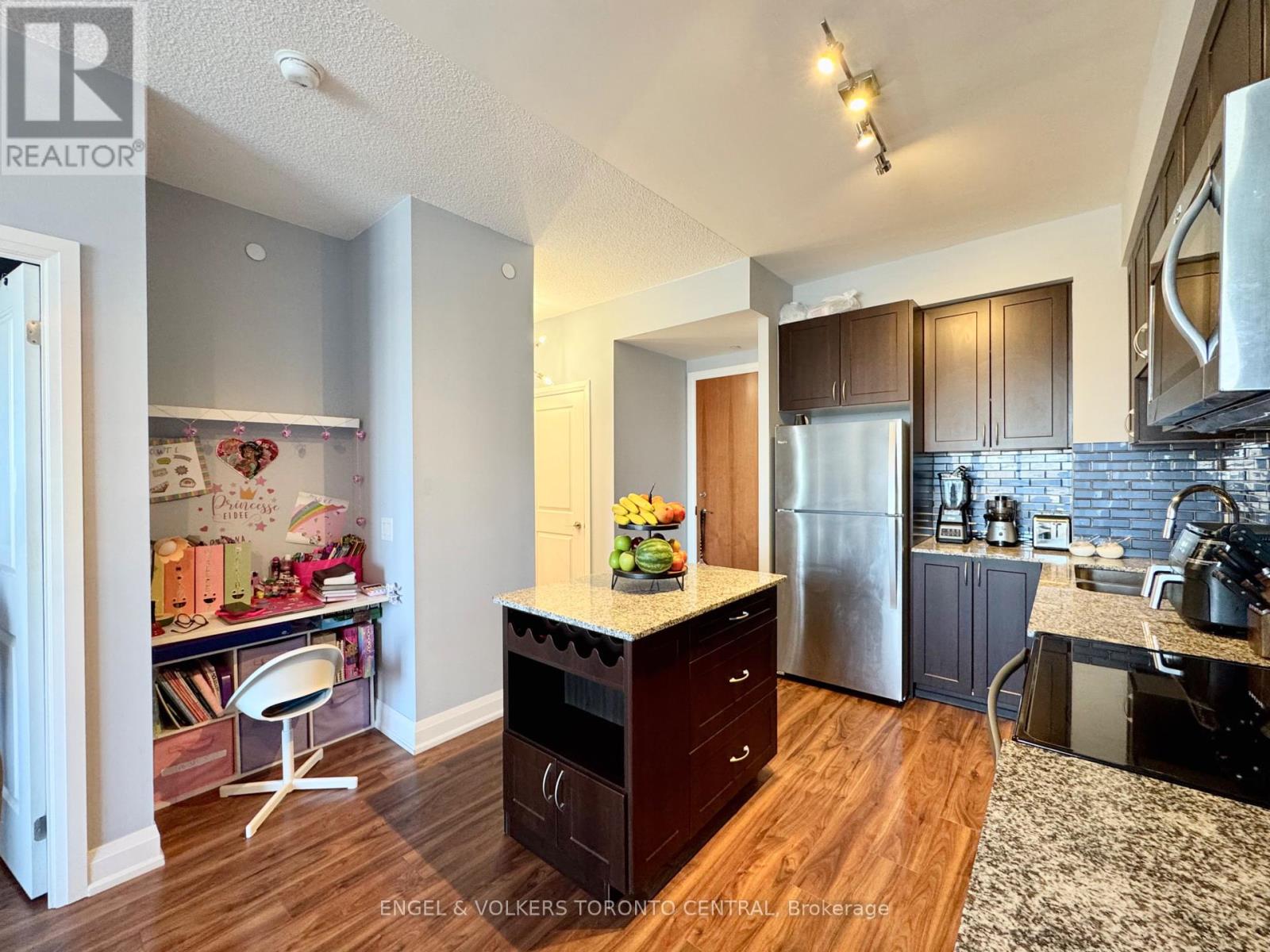 524 - 2800 Keele Street, Toronto, Ontario  M3M 2G4 - Photo 13 - W12128224