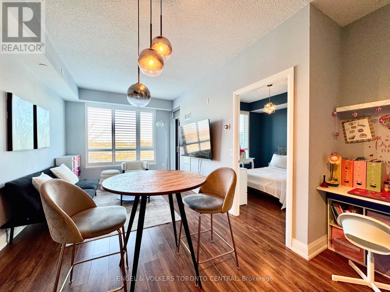 524 - 2800 Keele Street, Toronto, Ontario  M3M 2G4 - Photo 3 - W12128224