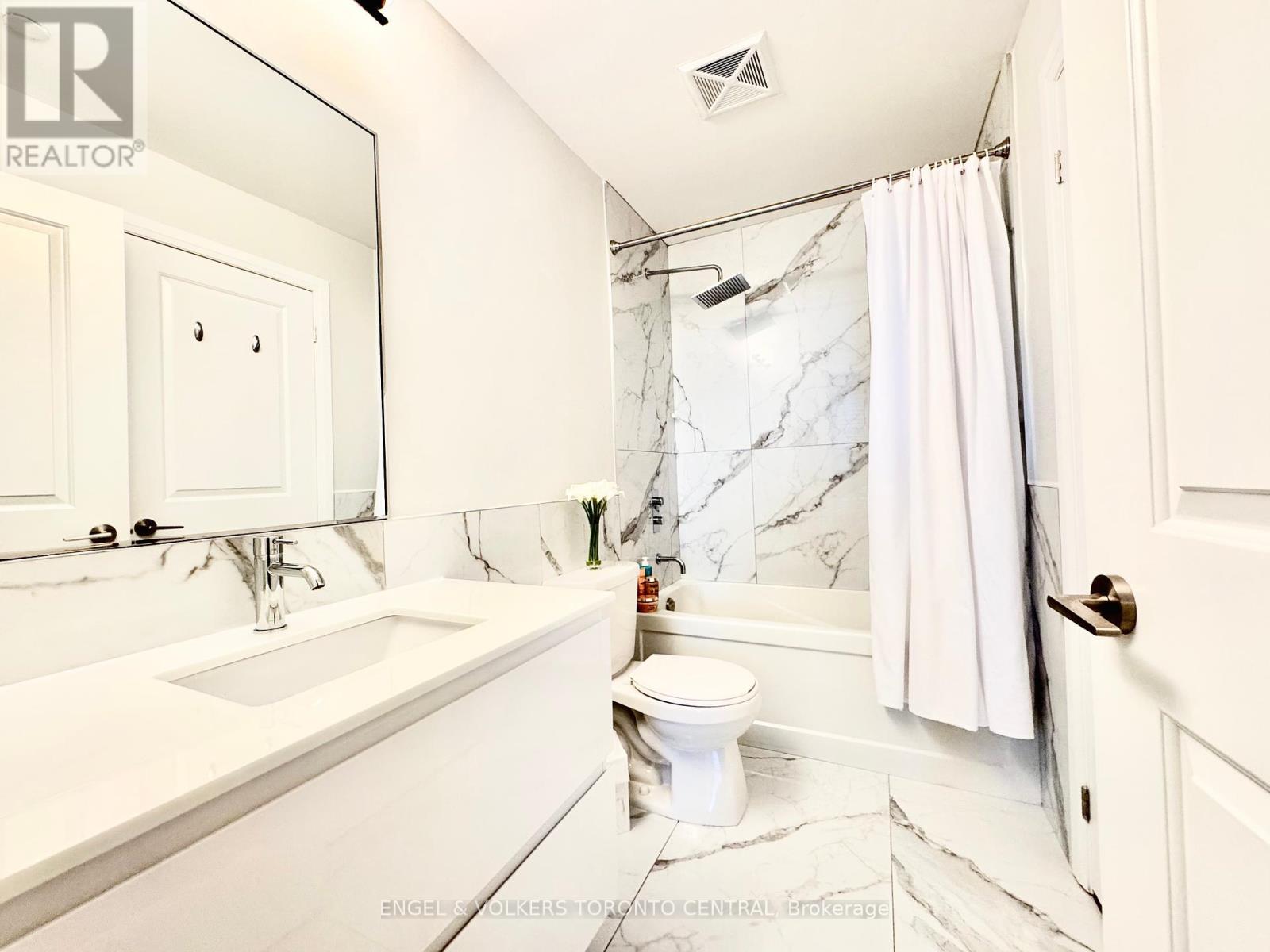 524 - 2800 Keele Street, Toronto, Ontario  M3M 2G4 - Photo 5 - W12128224