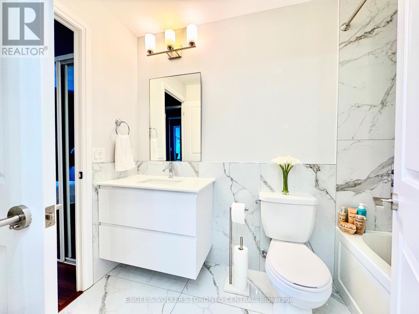 524 - 2800 Keele Street, Toronto, Ontario  M3M 2G4 - Photo 6 - W12128224