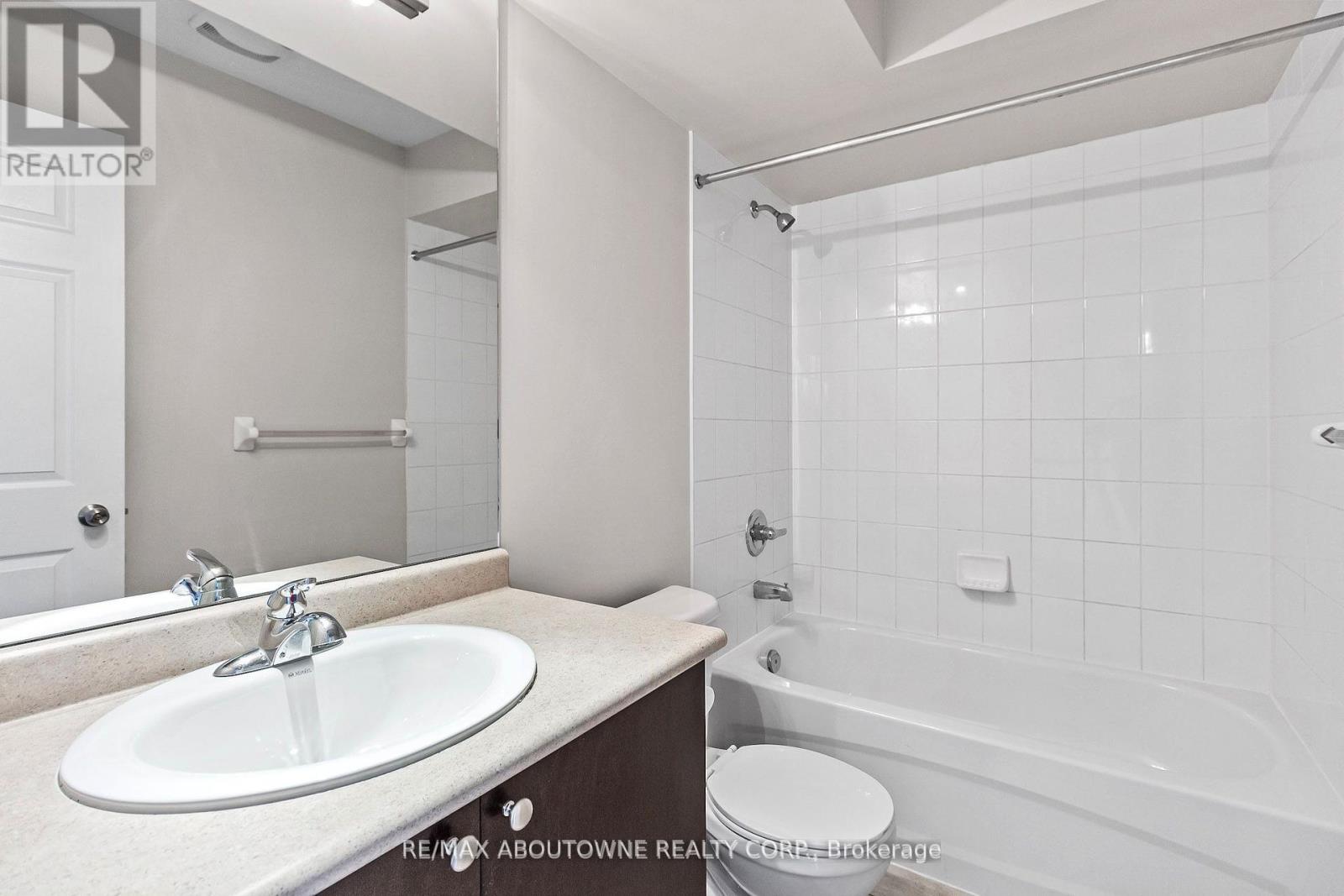 4 - 3010 Erin Centre Boulevard, Mississauga, Ontario  L5M 0P5 - Photo 15 - W12128232