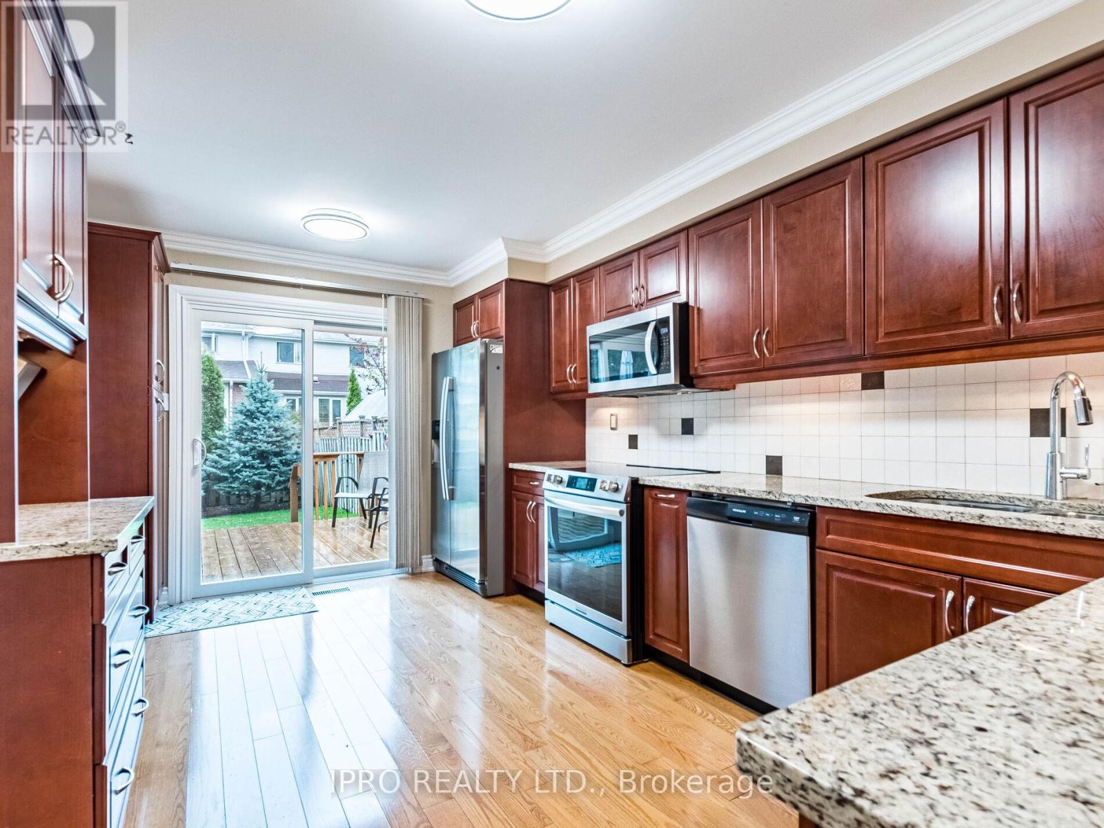 2771 Lindholm Crescent, Mississauga (Central Erin Mills), Ontario  L5M 4S1 - Photo 16 - W12128370
