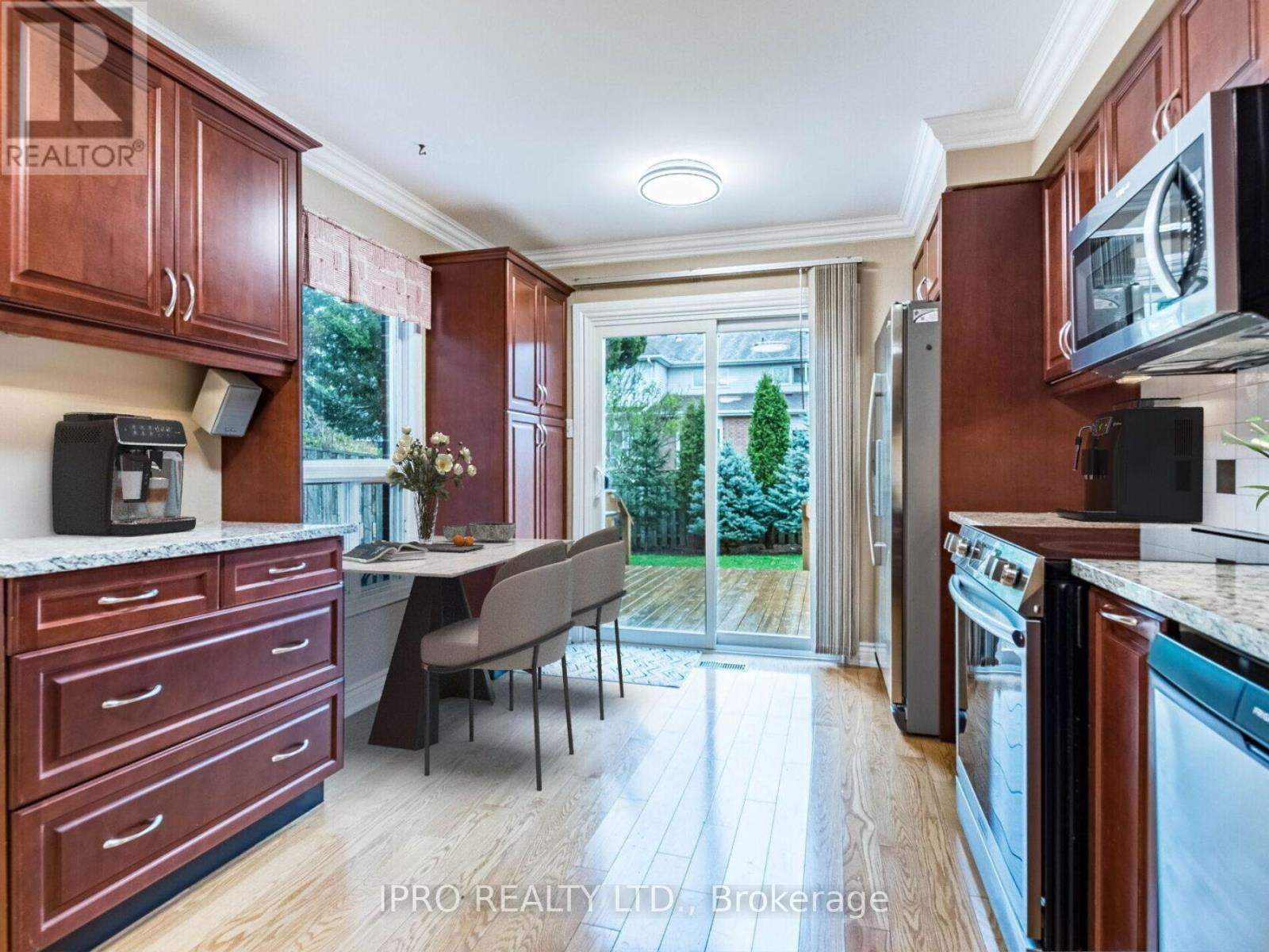 2771 Lindholm Crescent, Mississauga (Central Erin Mills), Ontario  L5M 4S1 - Photo 17 - W12128370
