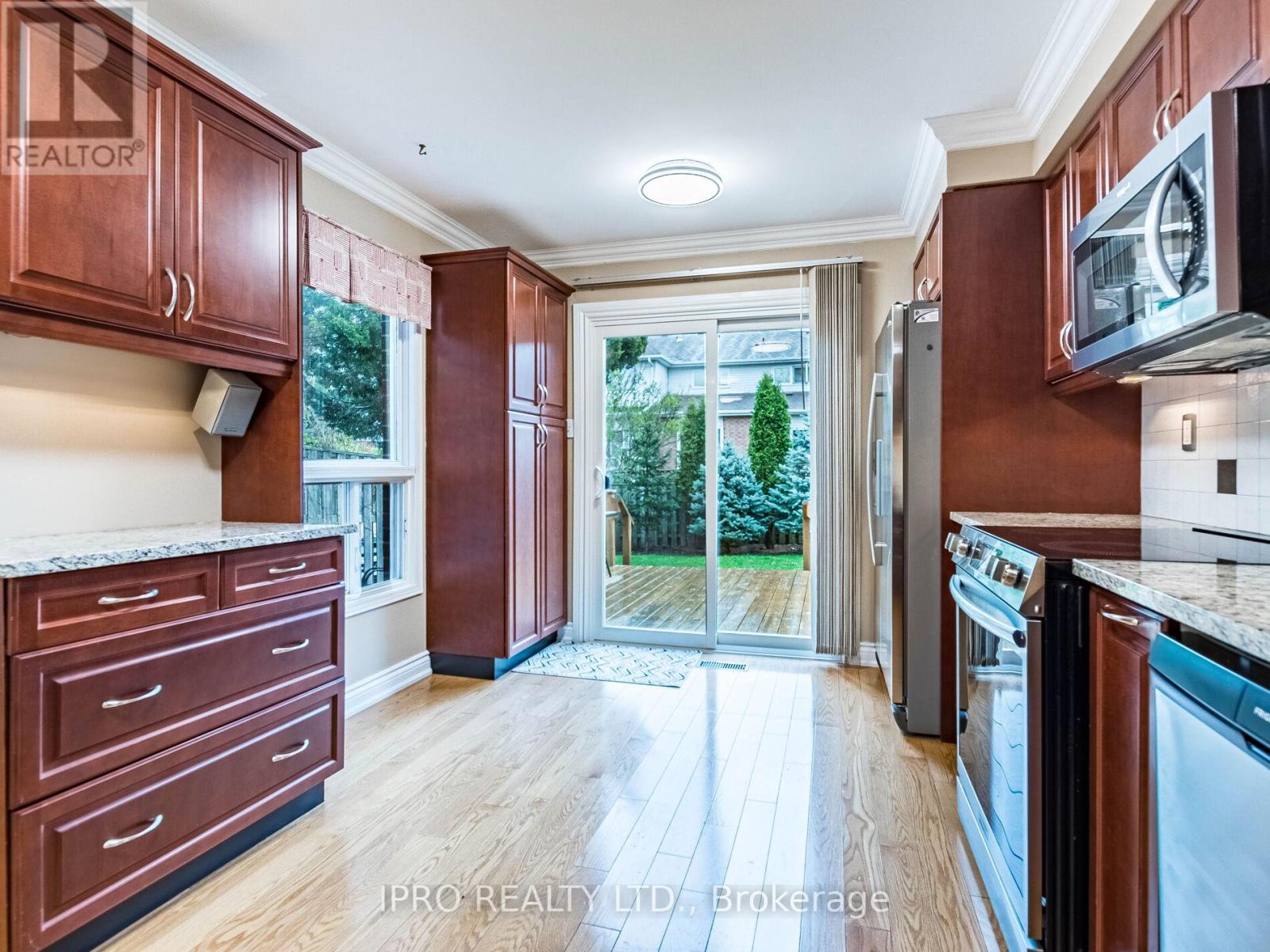 2771 Lindholm Crescent, Mississauga (Central Erin Mills), Ontario  L5M 4S1 - Photo 18 - W12128370