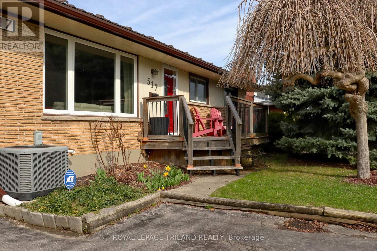 517 Beachwood Avenue, London South, Ontario  N6J 3K2 - Photo 2 - X12077653
