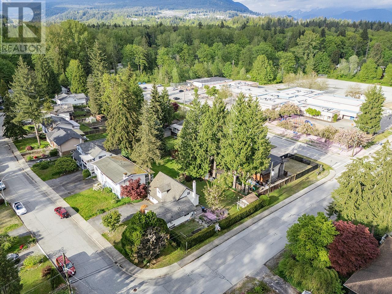 3604 Mcrae Crescent, Port Coquitlam, British Columbia  V3B 4P1 - Photo 6 - R2998985