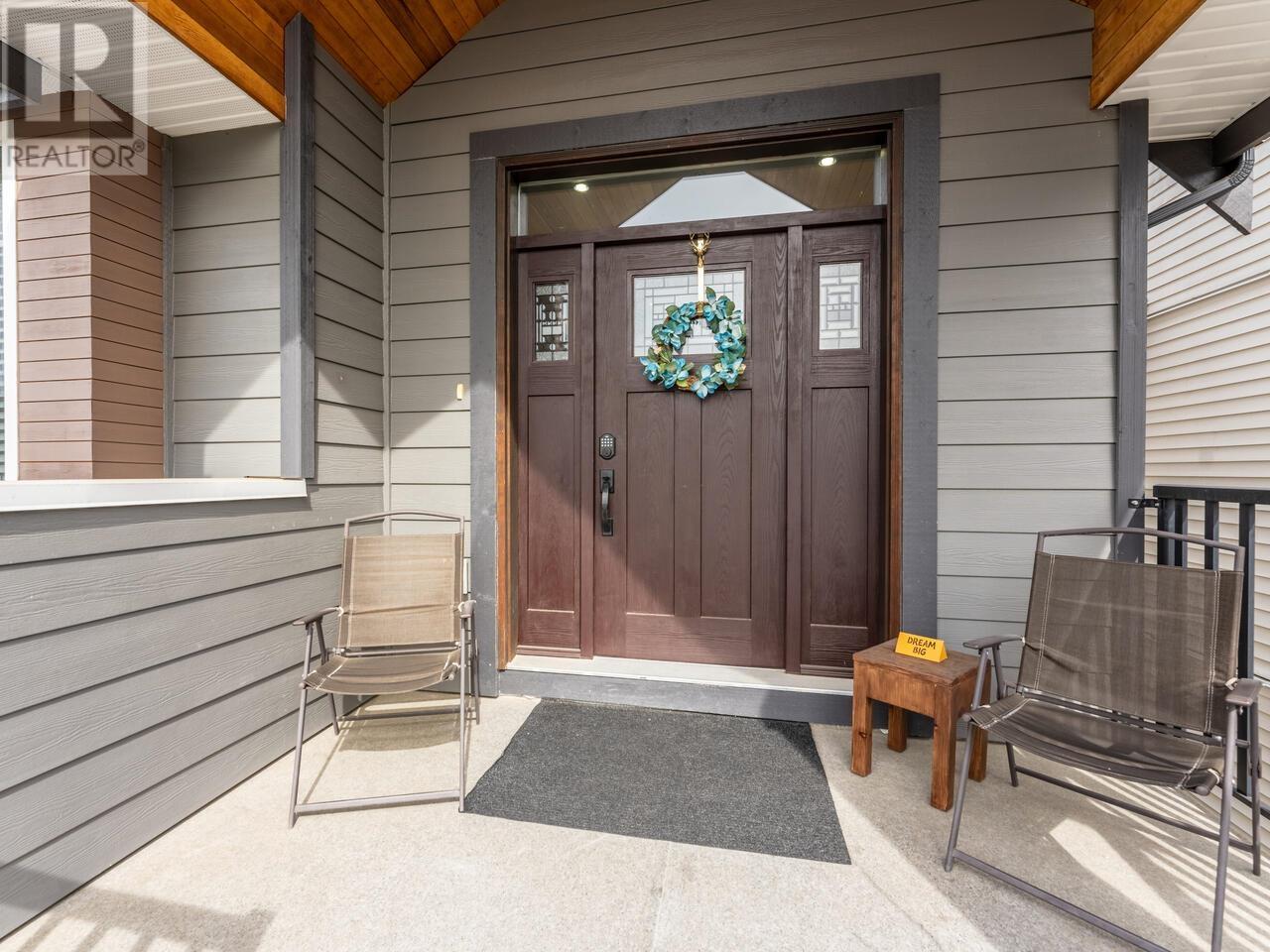 10076 247 Street, Maple Ridge, British Columbia  V2W 0H1 - Photo 2 - R2999059