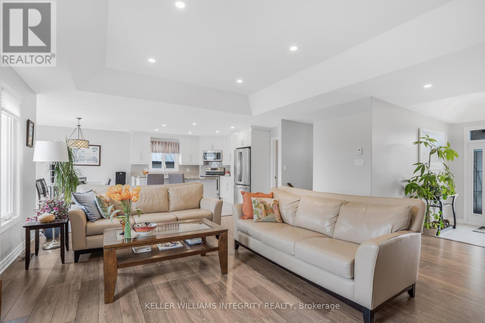 251 Des Violettes Street, Clarence-Rockland, Ontario  K0A 2A0 - Photo 6 - X12044423