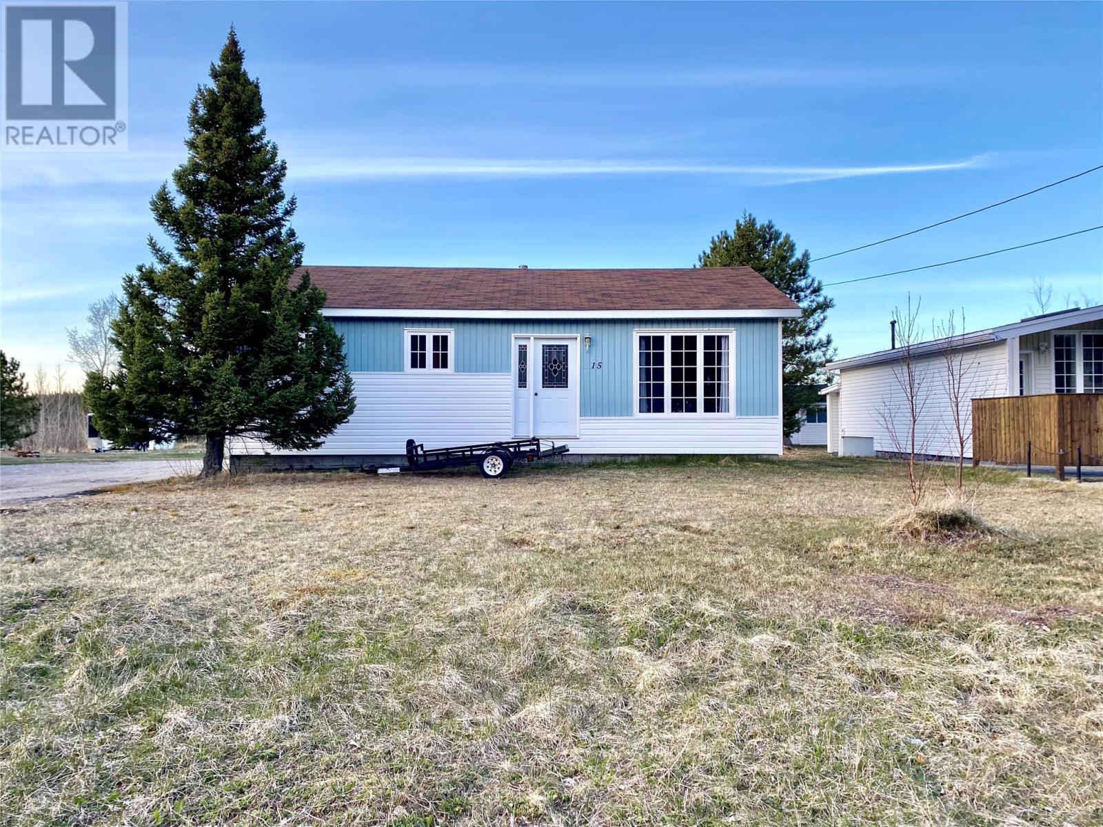 Property at 15 Juniper Crescent image 1
