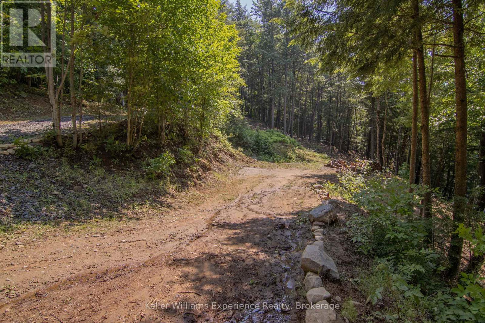 1065 Rocky Narrows Rd Pvt Road, Bracebridge, Ontario  P1L 1X1 - Photo 15 - X12128413