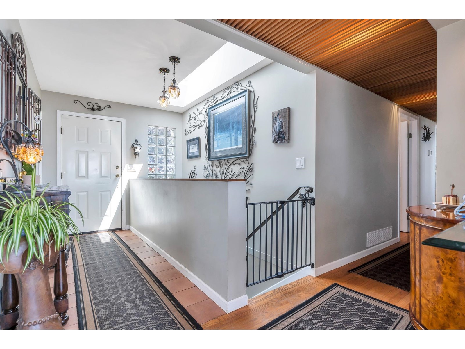 Property at 14810 PROSPECT AVENUE image 3