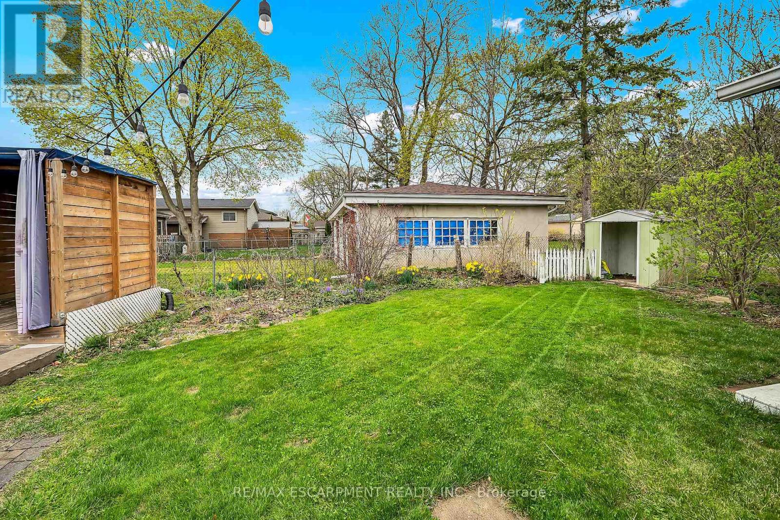 112 Harold Avenue, Brantford, Ontario  N3T 1W4 - Photo 30 - X12128266