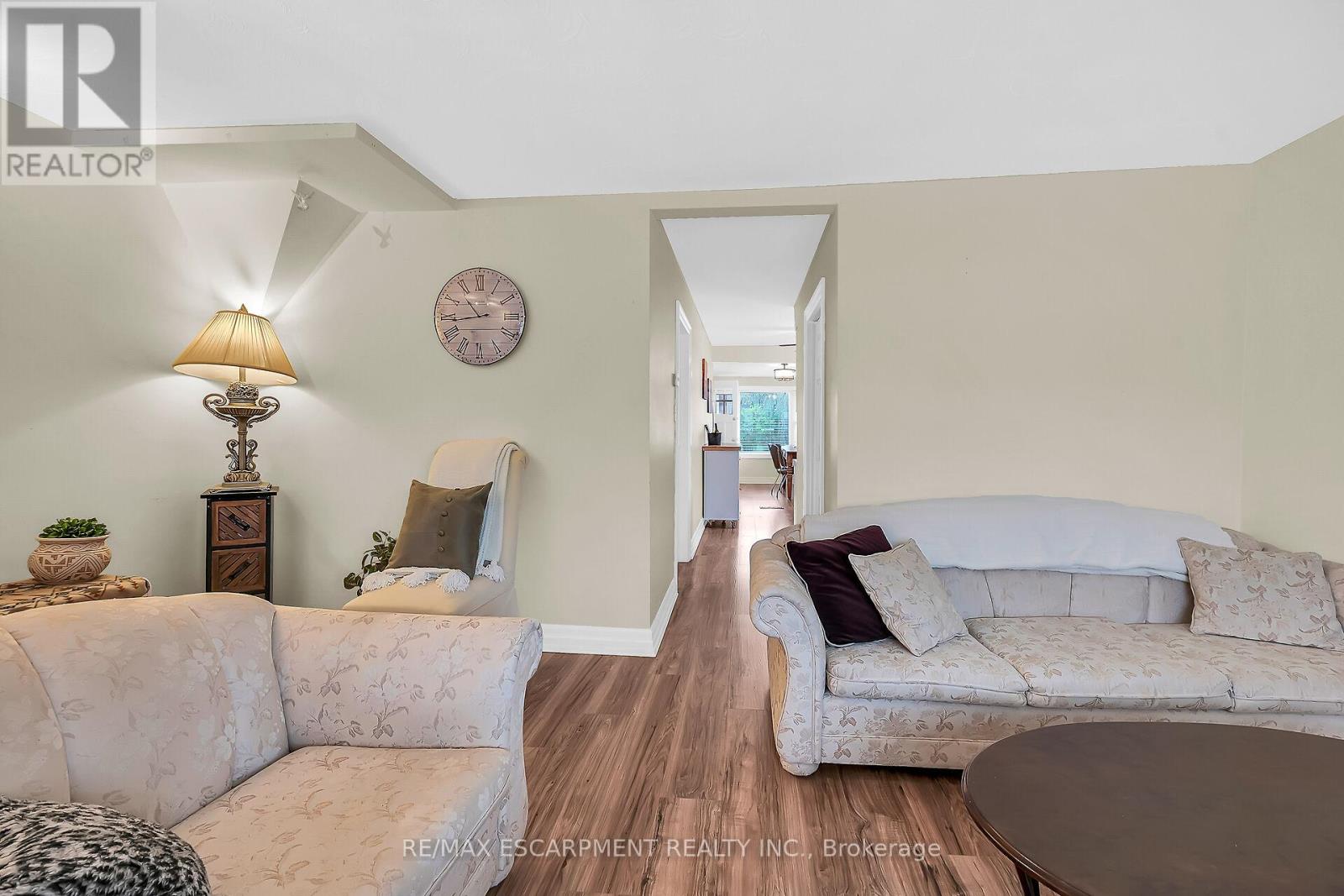 112 Harold Avenue, Brantford, Ontario  N3T 1W4 - Photo 8 - X12128266