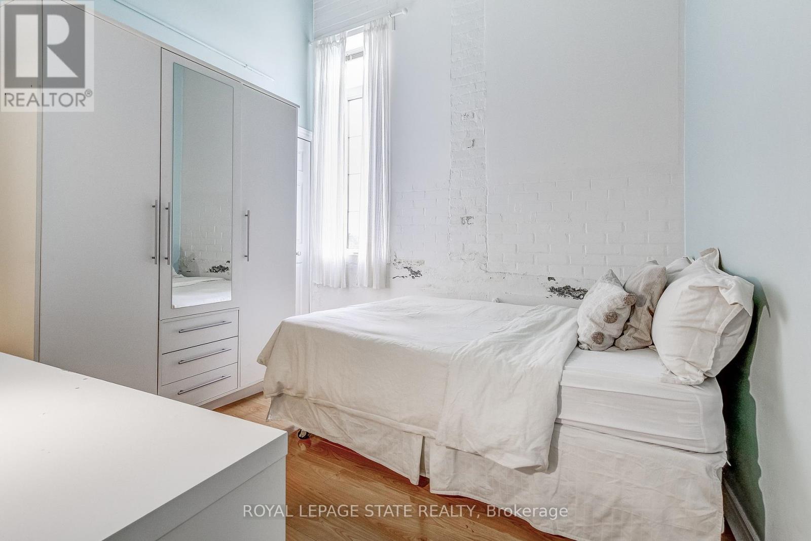 204 - 80 King William Street, Hamilton, Ontario  L8R 0A1 - Photo 17 - X12128269