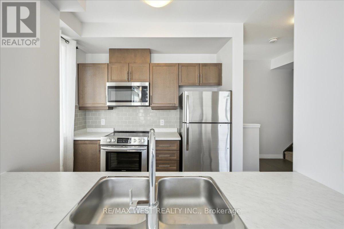 65 - 30 Times Square Boulevard, Hamilton, Ontario  L8J 0M1 - Photo 4 - X12128271