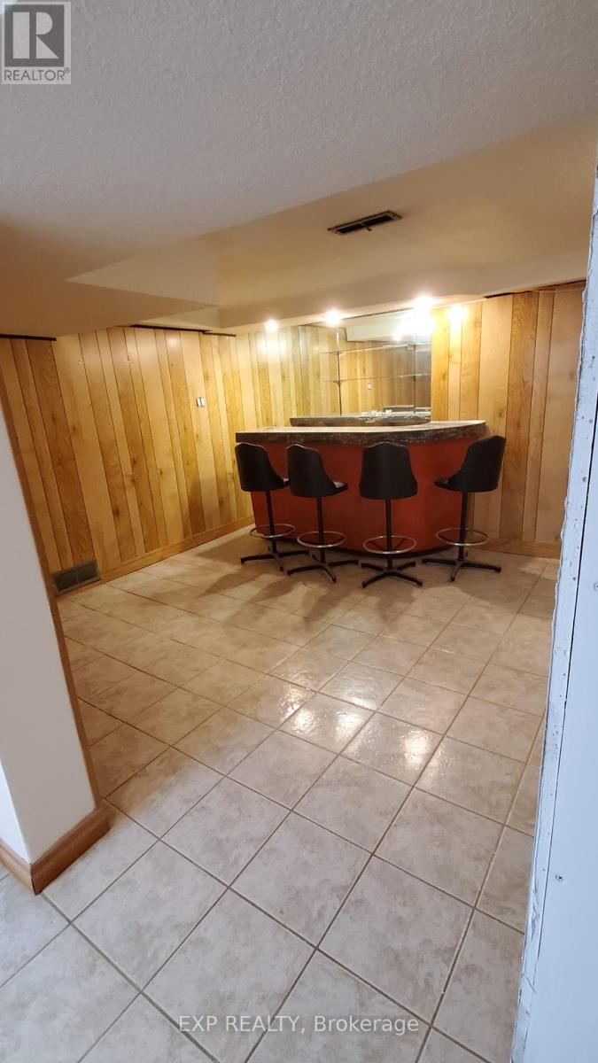 86 Richmond Street, Thorold, Ontario  L2V 3H1 - Photo 30 - X12128277