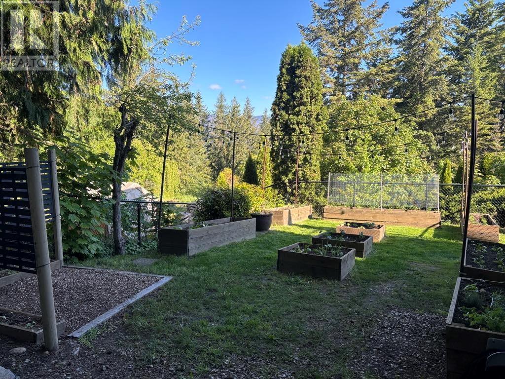 2273 Lakeview Drive, Sorrento, British Columbia  V0E 2W2 - Photo 59 - 10333884