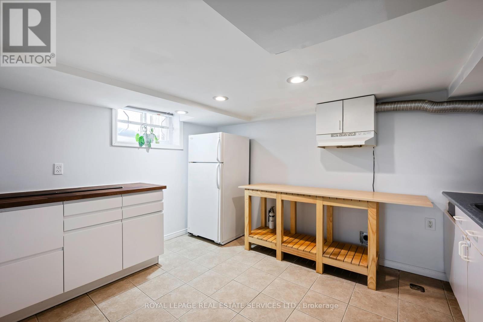 210 Beta Street, Toronto, Ontario  M8W 4H6 - Photo 26 - W12126686