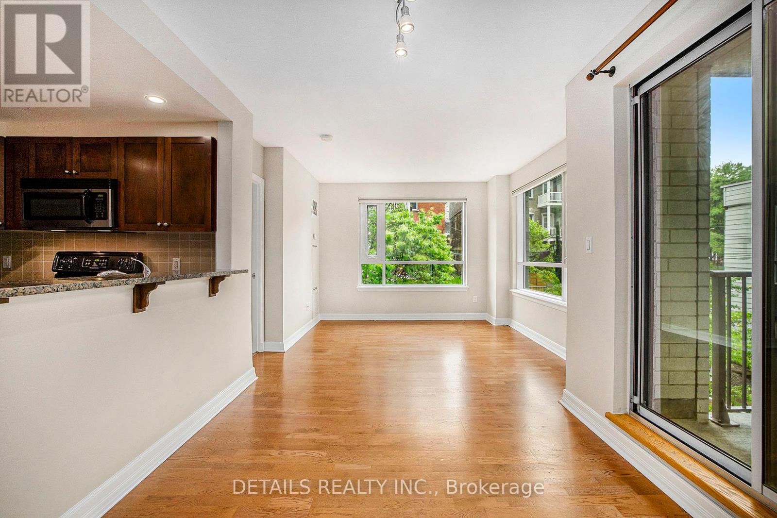 Unit #204 - 200 Besserer Street, Ottawa, Ontario  K1N 0A7 - Photo 10 - X12128474