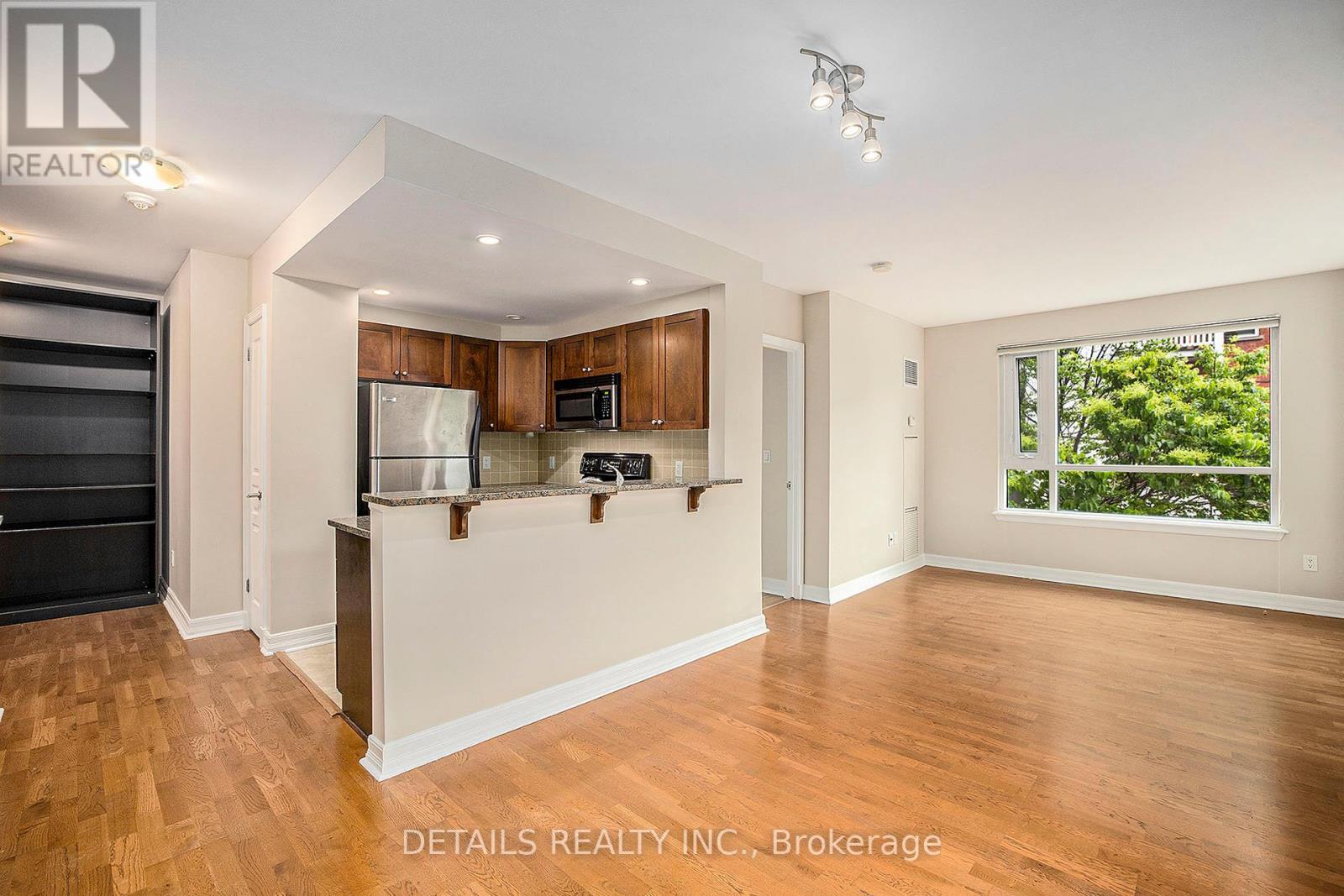Unit #204 - 200 Besserer Street, Ottawa, Ontario  K1N 0A7 - Photo 5 - X12128474