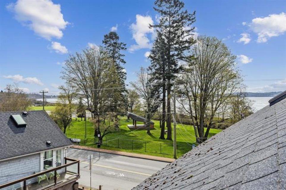 15681 Marine Drive, White Rock, British Columbia  V4B 1E3 - Photo 4 - R2999067