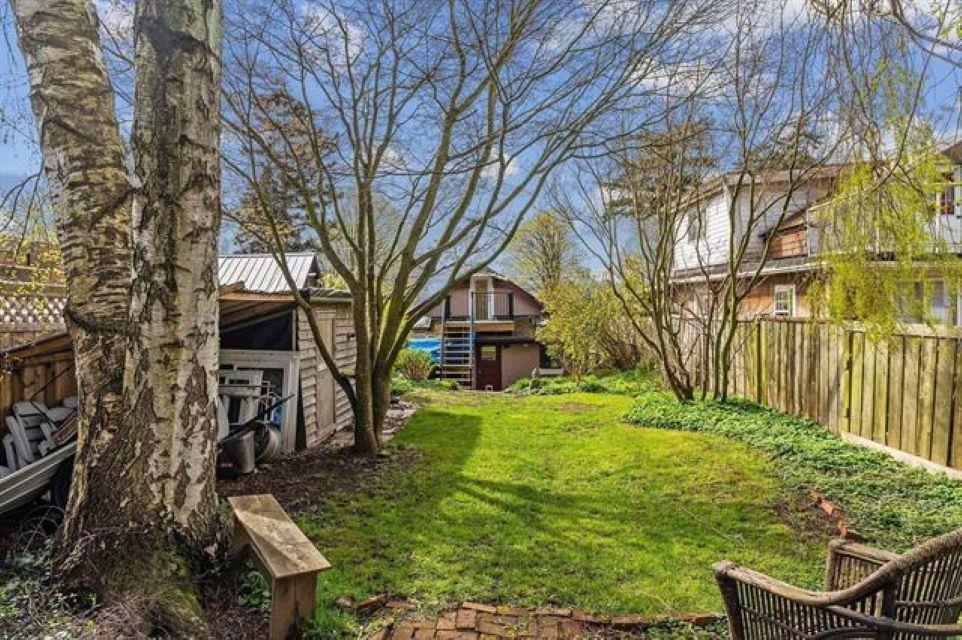 15681 Marine Drive, White Rock, British Columbia  V4B 1E3 - Photo 3 - R2999067