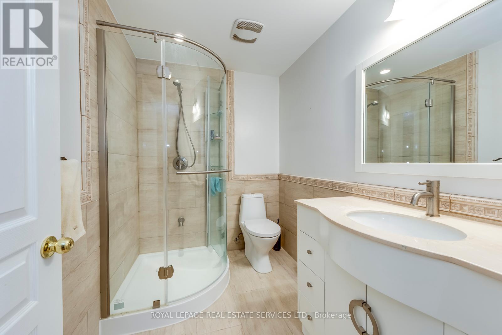 21 Callisto Court, Mississauga, Ontario  L5M 0A1 - Photo 33 - W12036180