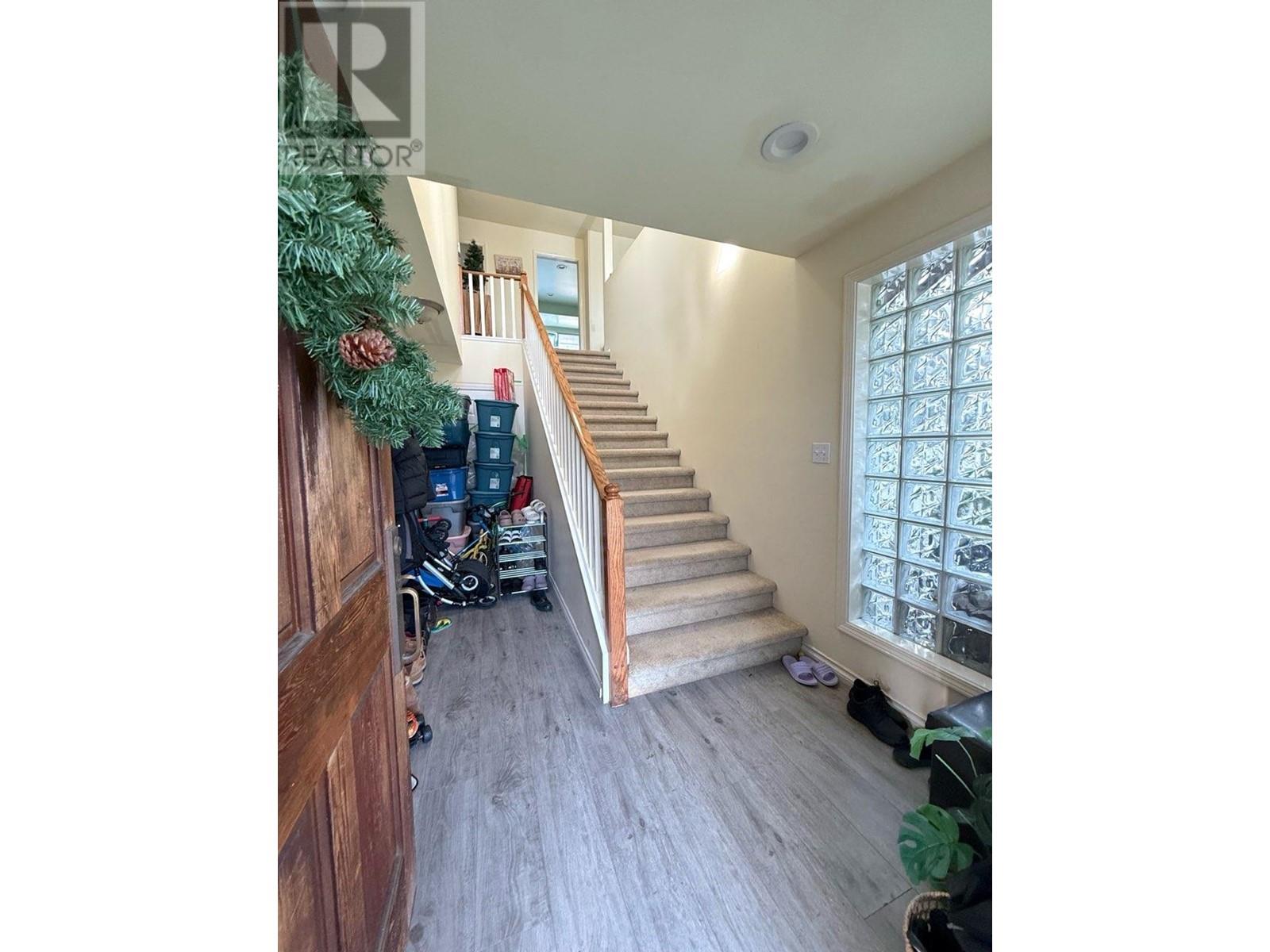 Property at 11371 SEAPORT AVENUE image 3
