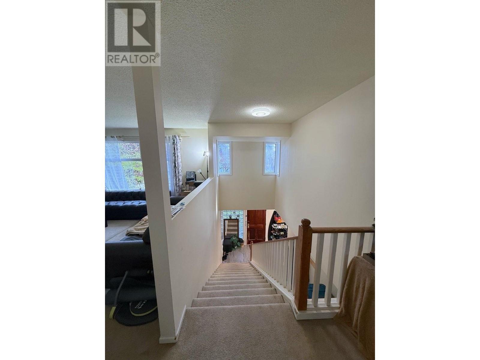 Property at 11371 SEAPORT AVENUE image 5