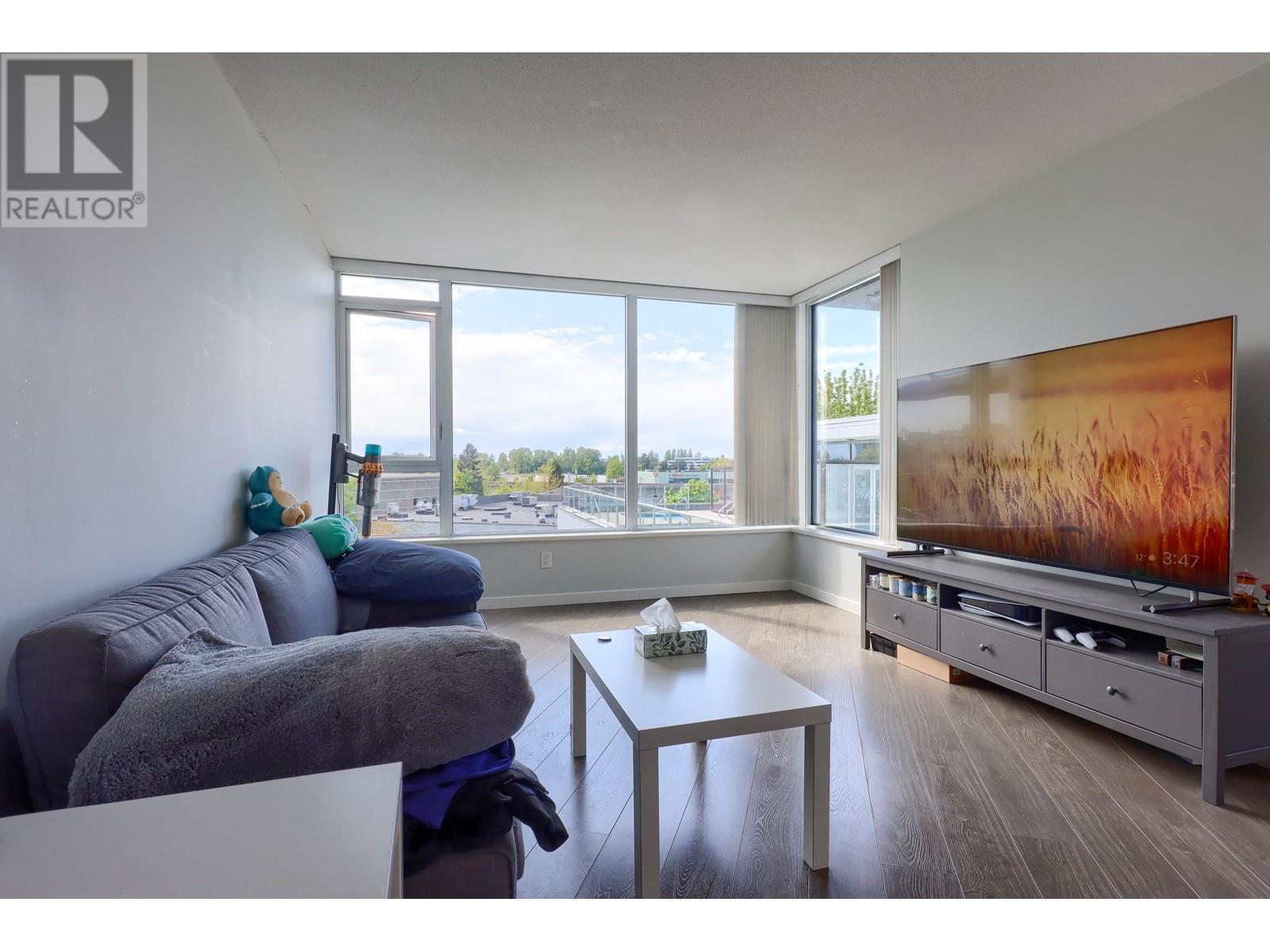Listing Picture 2 of 8 : 617 8333 SWEET AVENUE, Richmond / 烈治文 - 魯藝地產 Yvonne Lu Group - MLS Medallion Club Member