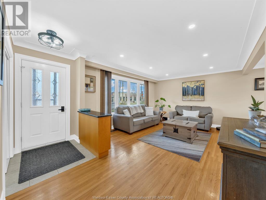 Property at 1745 Normandy STREET image 5