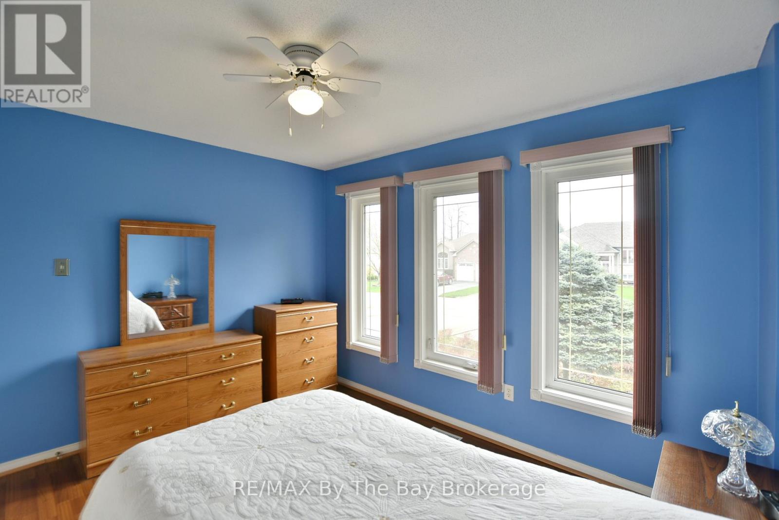 109 Silver Birch Avenue, Wasaga Beach, Ontario  L9Z 1N2 - Photo 23 - S12127349