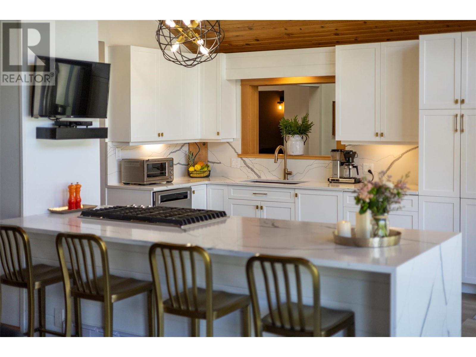 1562 12th Avenue, Fernie, British Columbia  V0B 1M0 - Photo 43 - 10346327