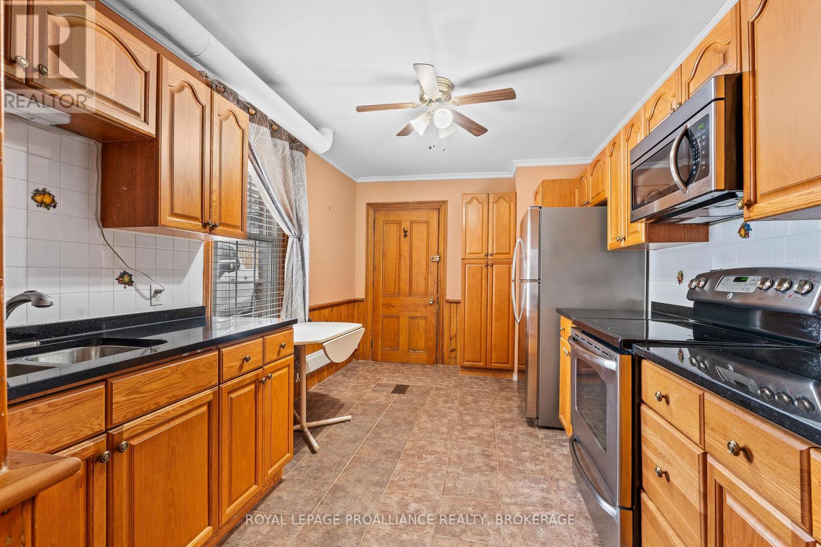 270 Wellington Street, Kingston, Ontario  K7K 2Z1 - Photo 14 - X12128527