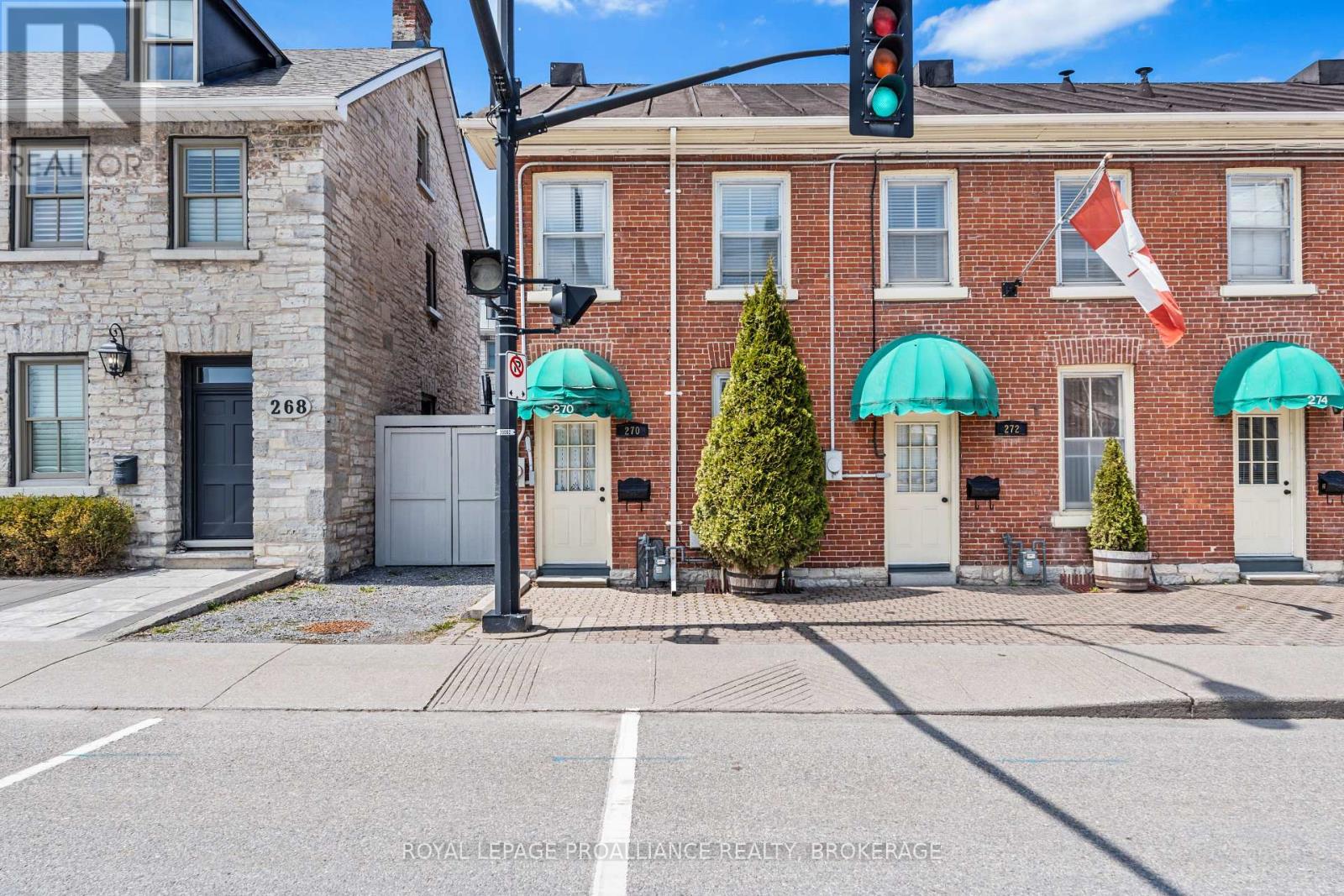 270 Wellington Street, Kingston, Ontario  K7K 2Z1 - Photo 2 - X12128527