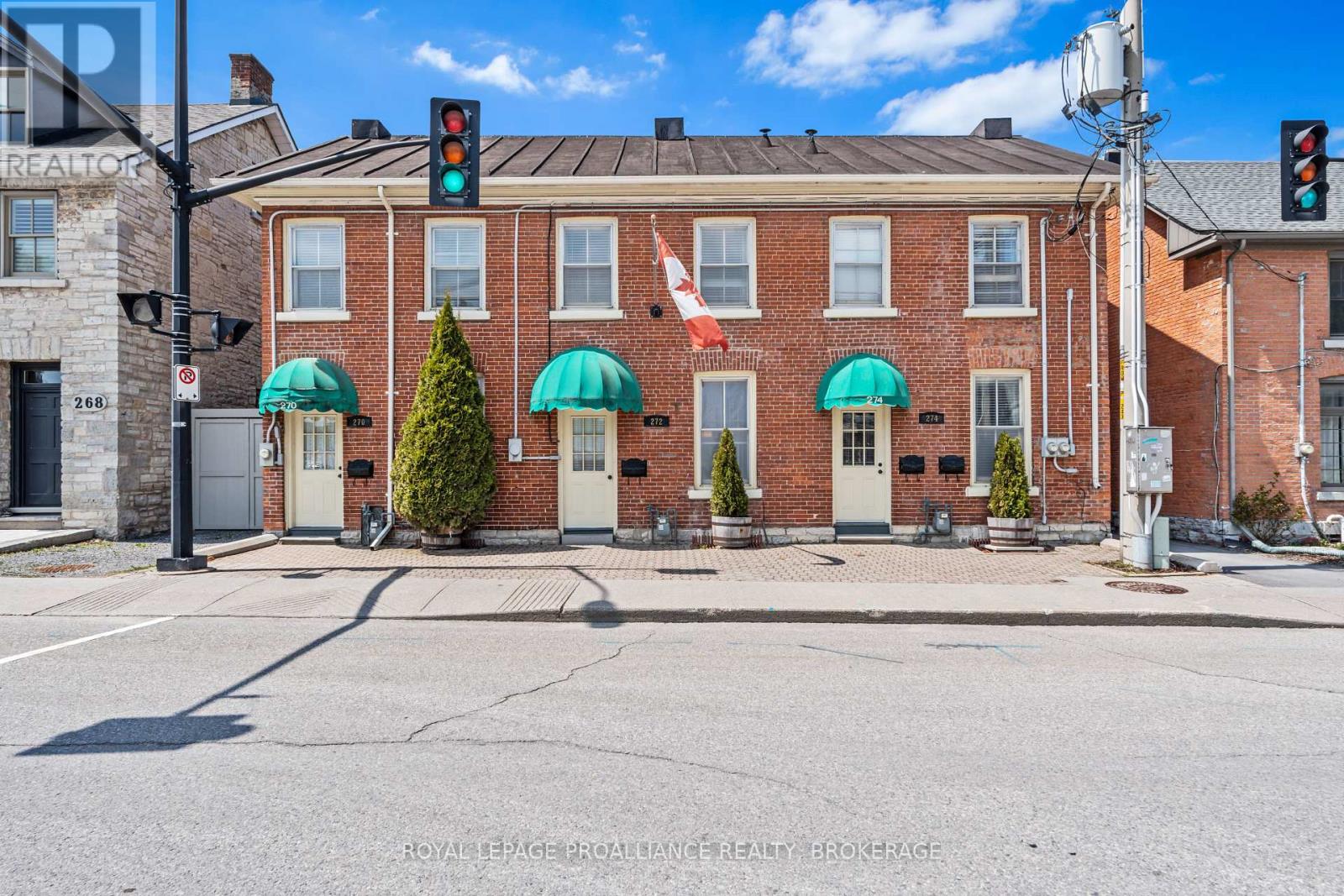 270 Wellington Street, Kingston, Ontario  K7K 2Z1 - Photo 3 - X12128527