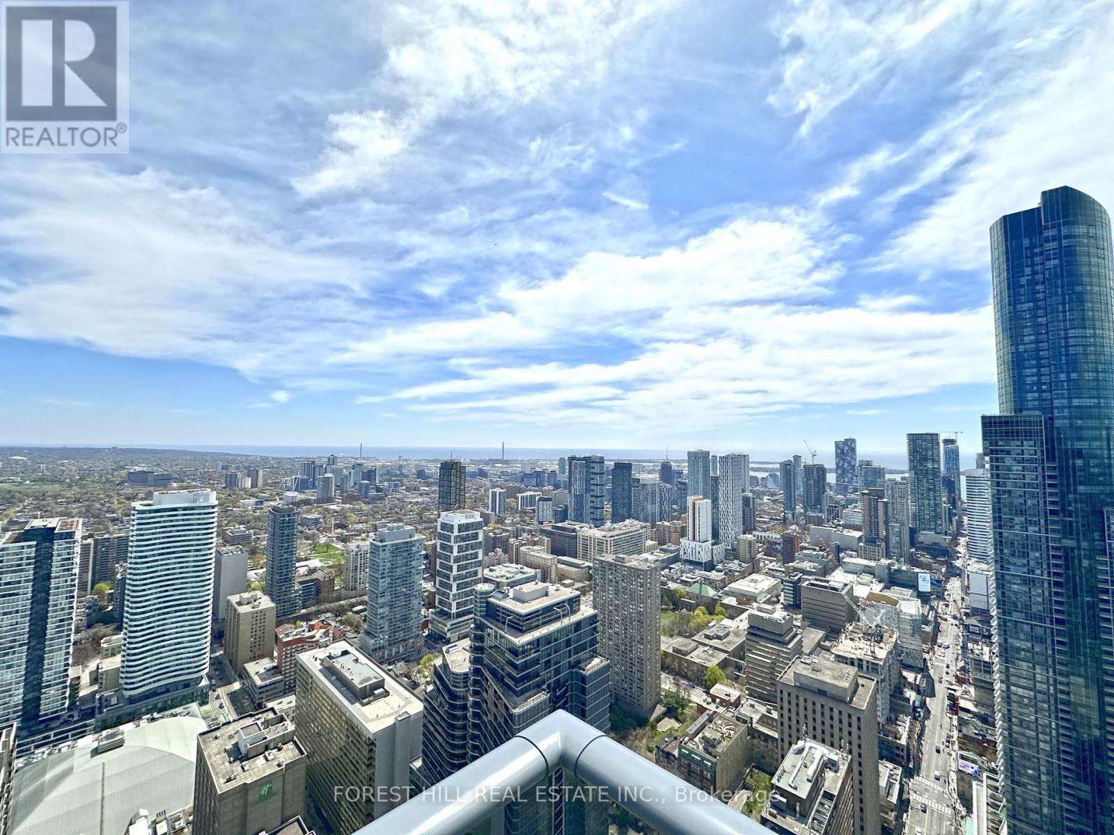 5810 - 7 Grenville Street, Toronto (Bay Street Corridor), Ontario  M4Y 0E9 - Photo 2 - C12127295