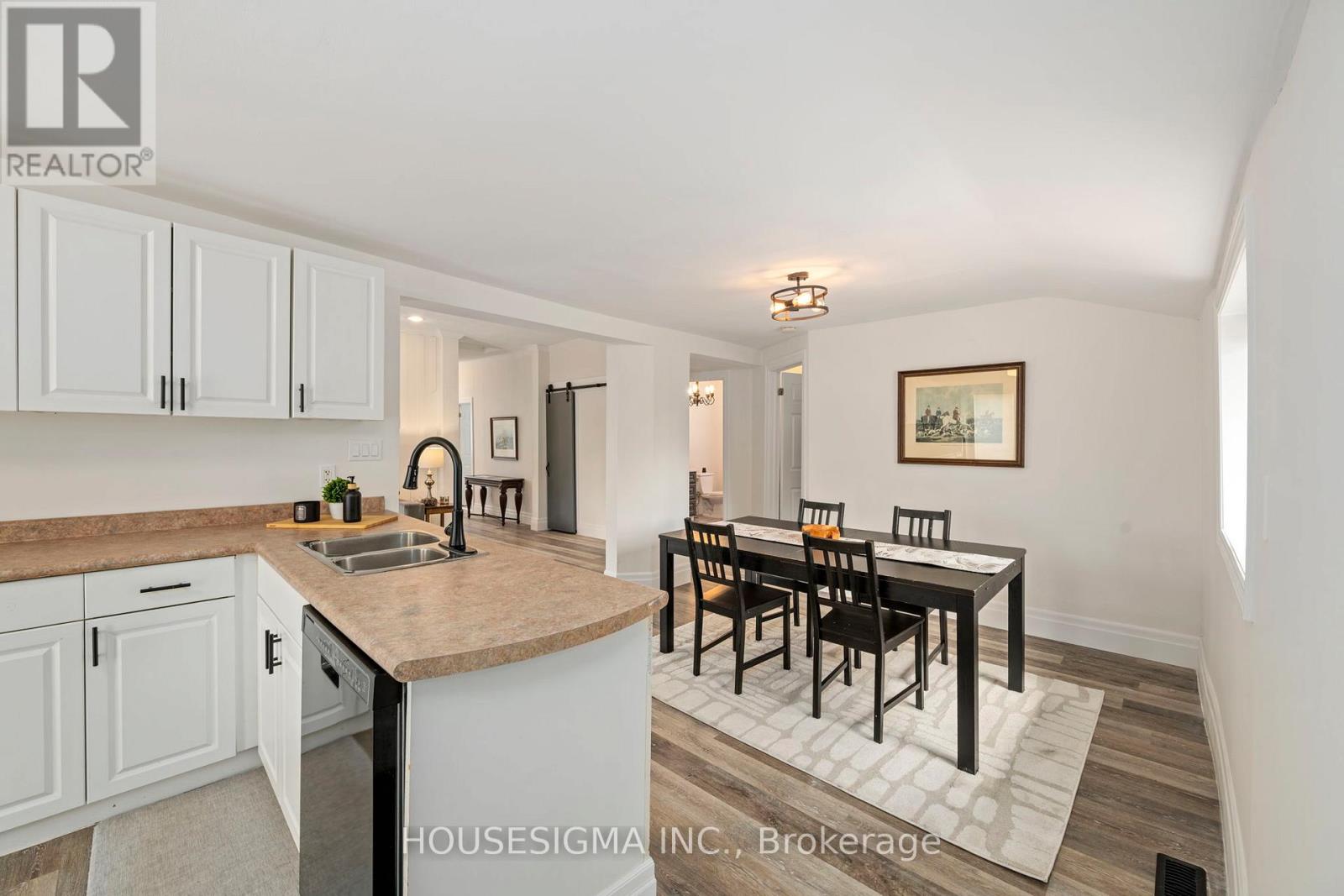 3653 Concession Drive, Southwest Middlesex (Glencoe), Ontario  N0L 1M0 - Photo 26 - X12128585