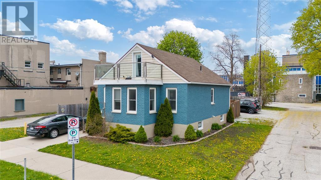 Property at 110 WELLINGTON STREET image 3
