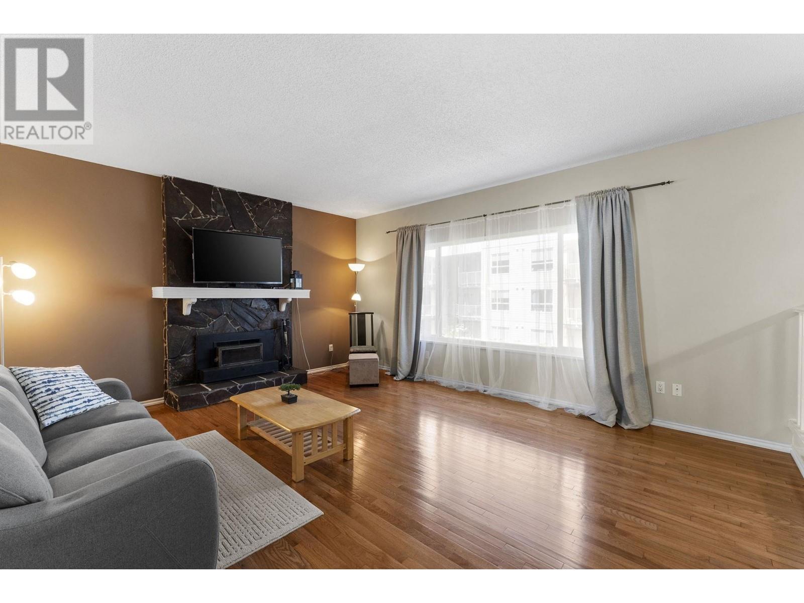 171 Edward Crescent, Port Moody, British Columbia  V3H 3J8 - Photo 5 - R2998953