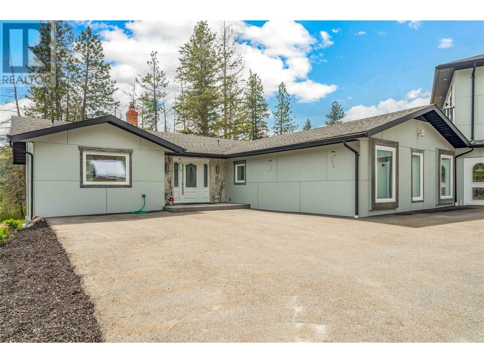 5308 Law Street, Peachland, British Columbia  V0H 1X8 - Photo 6 - 10346449