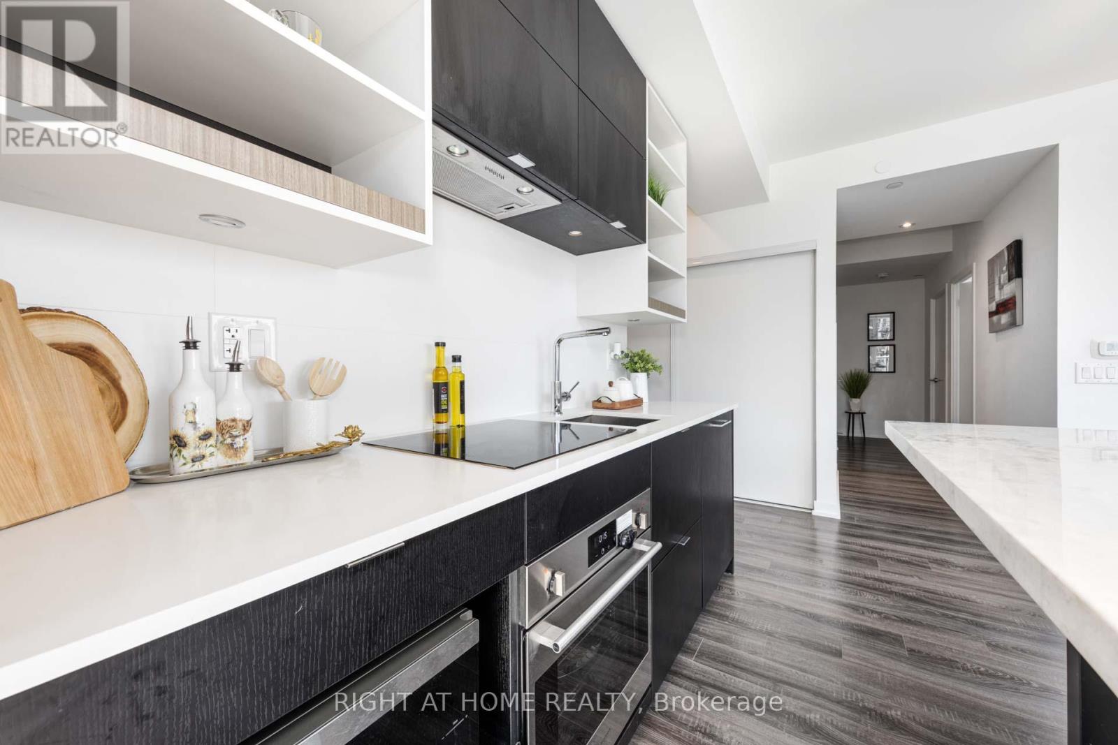 1303 - 20 Edward Street, Toronto, Ontario  M5G 0C5 - Photo 10 - C12128467