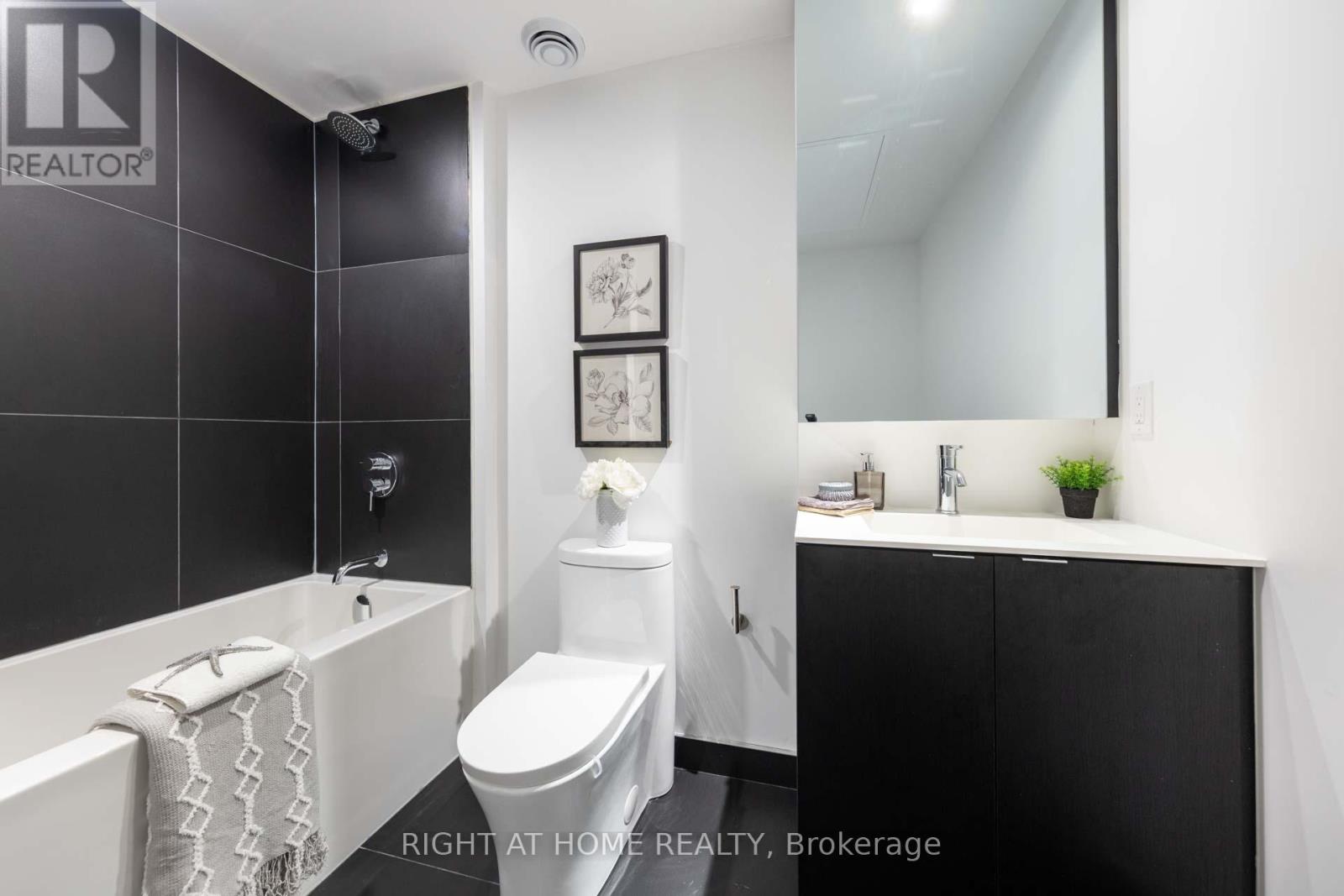 1303 - 20 Edward Street, Toronto, Ontario  M5G 0C5 - Photo 14 - C12128467