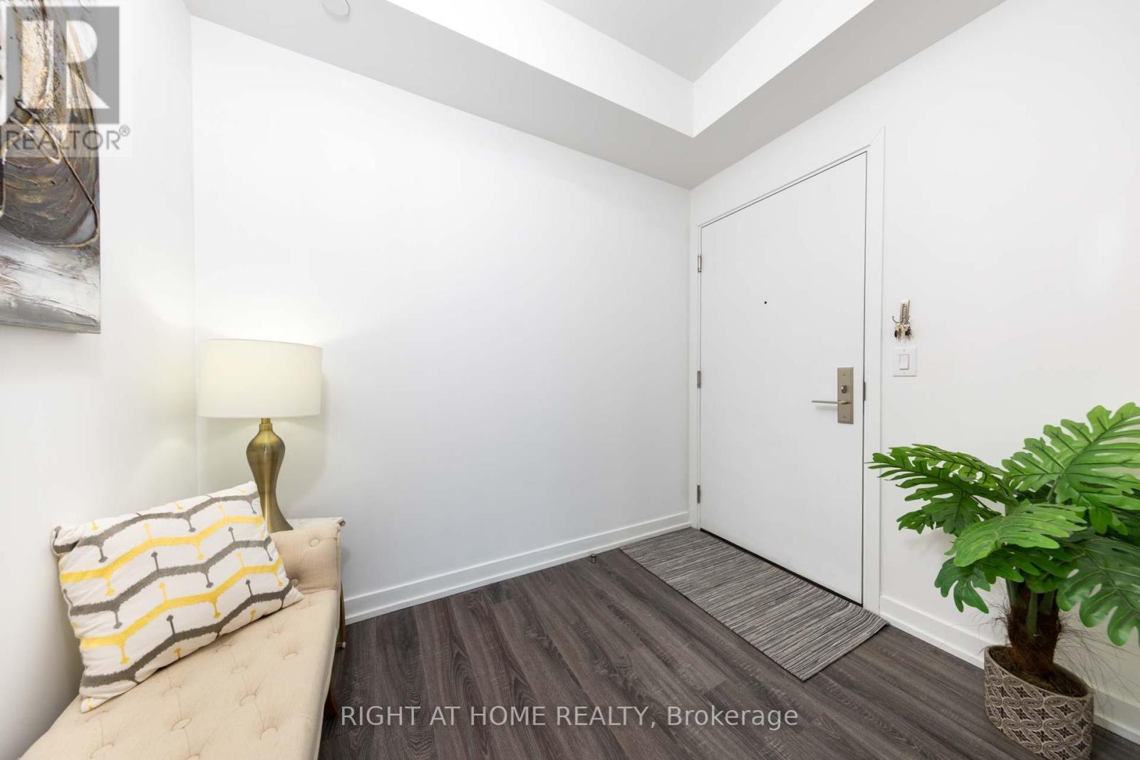 1303 - 20 Edward Street, Toronto, Ontario  M5G 0C5 - Photo 2 - C12128467