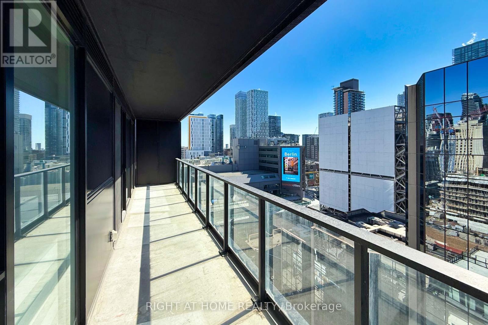 1303 - 20 Edward Street, Toronto, Ontario  M5G 0C5 - Photo 23 - C12128467