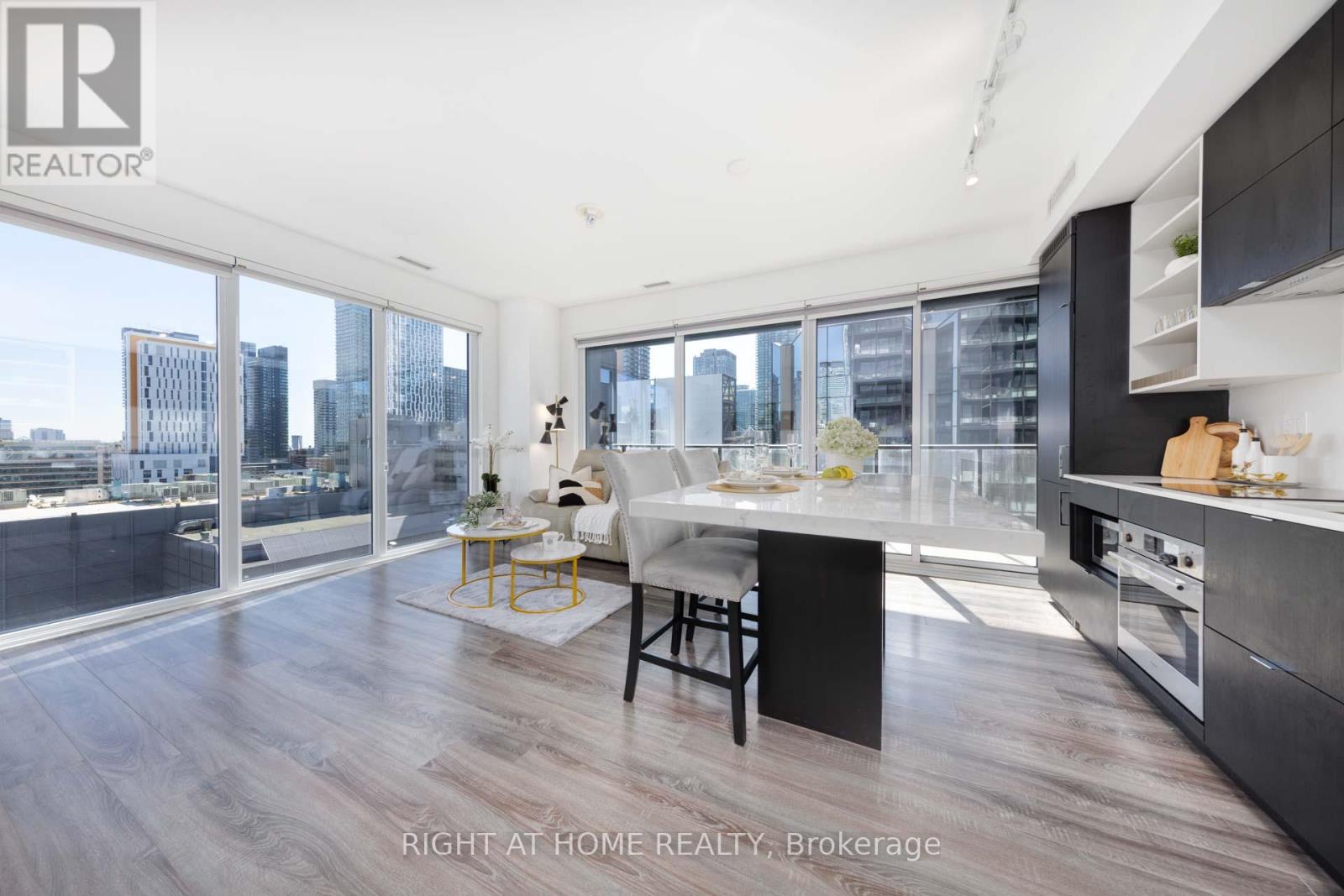 1303 - 20 Edward Street, Toronto, Ontario  M5G 0C5 - Photo 4 - C12128467