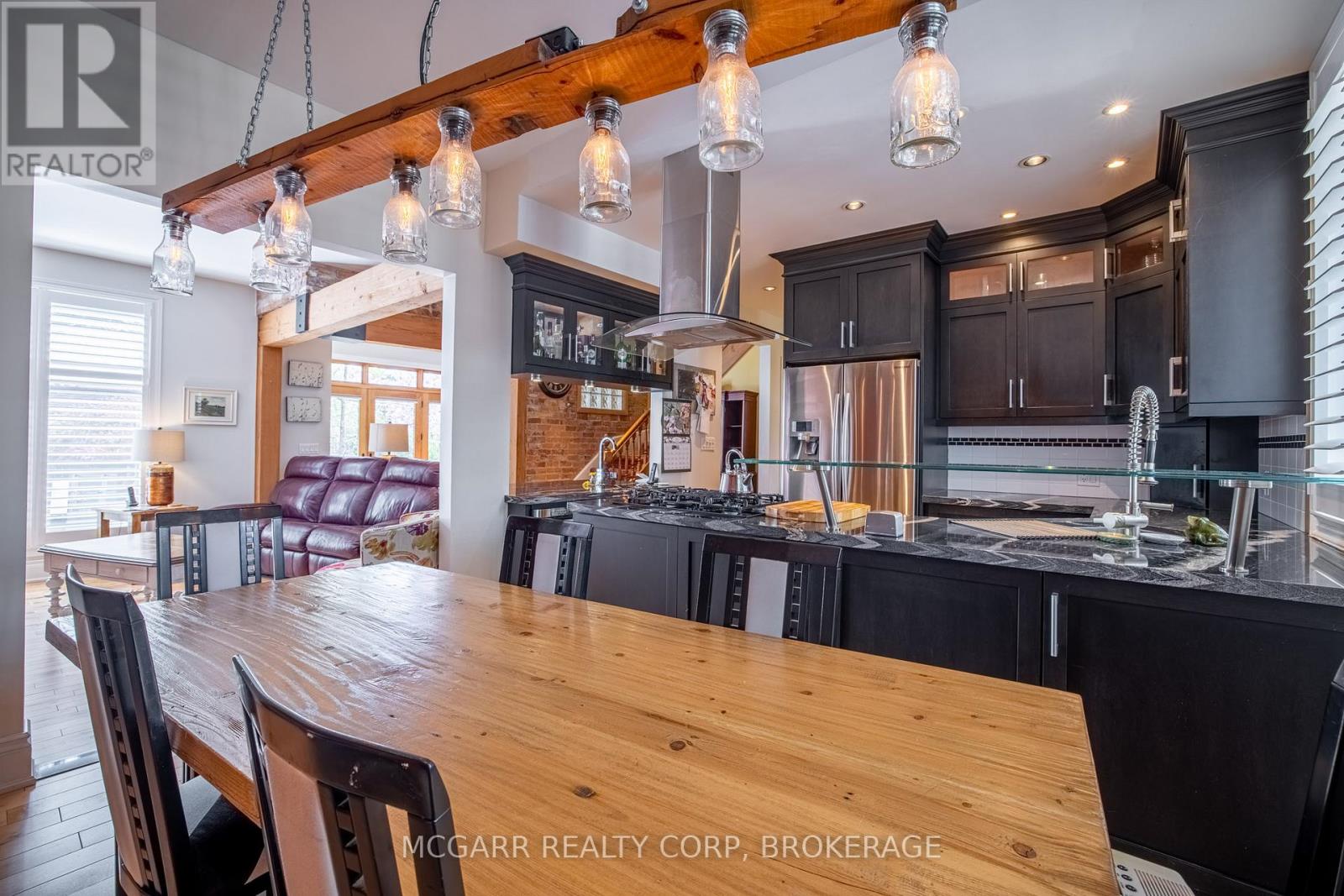 64 Yates Street, St. Catharines (Downtown), Ontario  L2R 5R8 - Photo 15 - X12128570