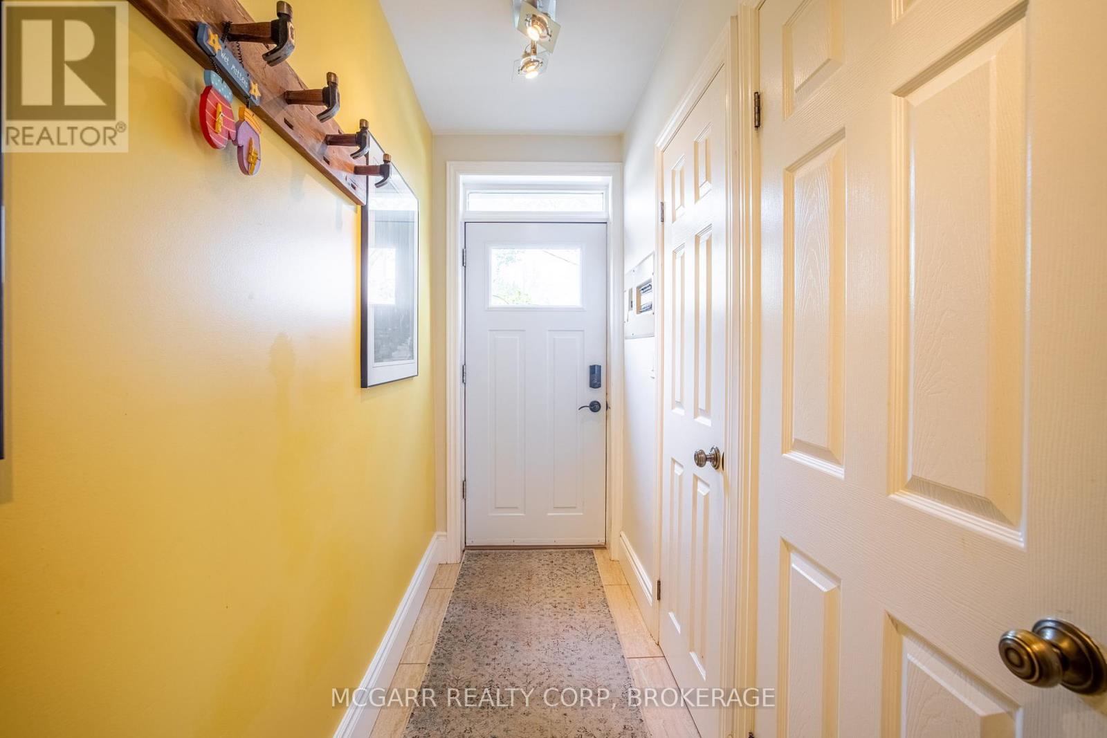 64 Yates Street, St. Catharines (Downtown), Ontario  L2R 5R8 - Photo 33 - X12128570
