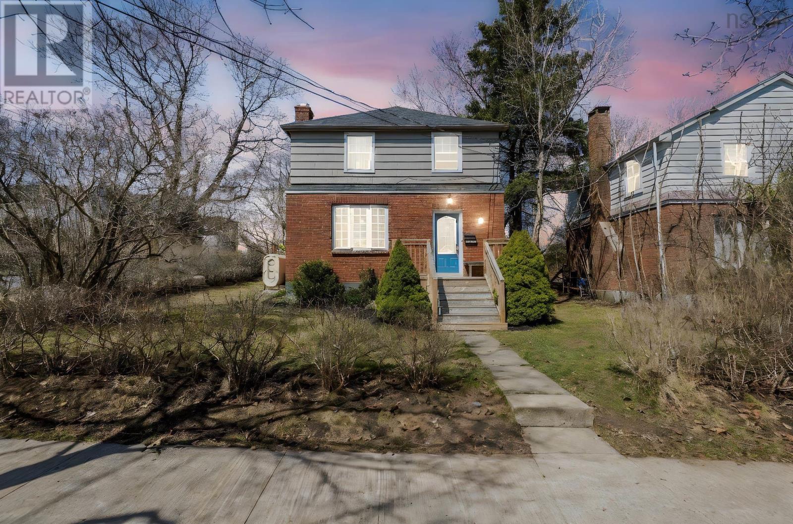Property at 5680 Drummond Court image 2